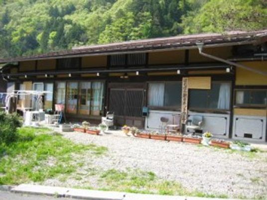 和風の建物外観