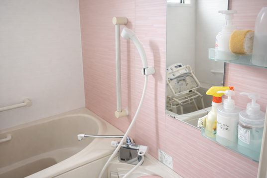 清潔感のある浴室