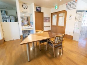 広々とした明るい休憩室