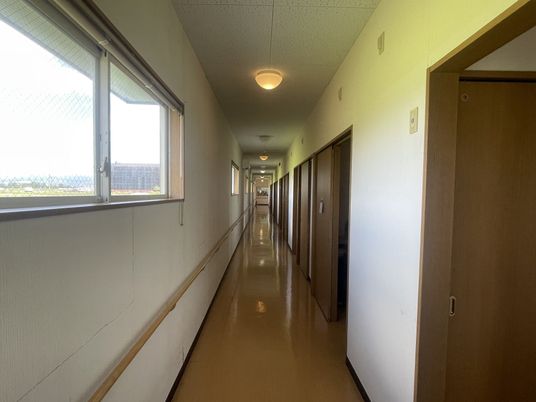長い廊下