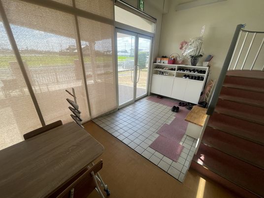 明るいエントランス