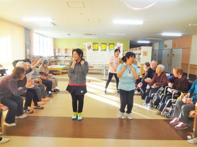 多目的室での活動風景