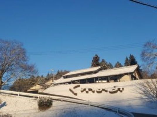 雪景色の外観  