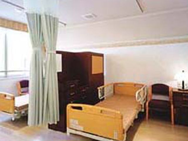 ゆったりした居室 居室 光が差し込む広々とした空間では、リラックスして過ごせる工夫がされています。