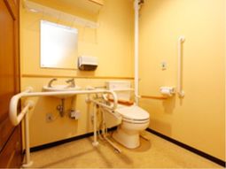 バリアフリーのトイレ設備