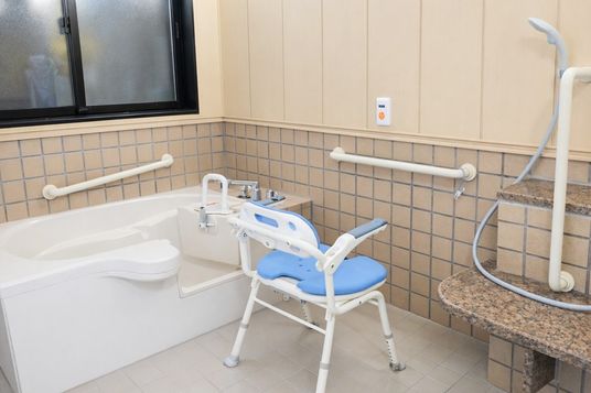 介助設備が整う浴室
