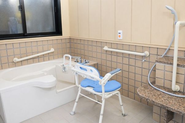 介助設備が整う浴室