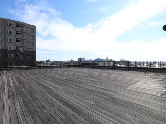 広々とした屋上テラス