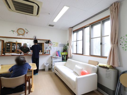 共用ラウンジ風景