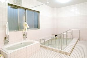 広い浴室の様子