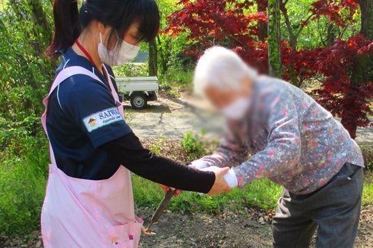 緑に囲まれた庭