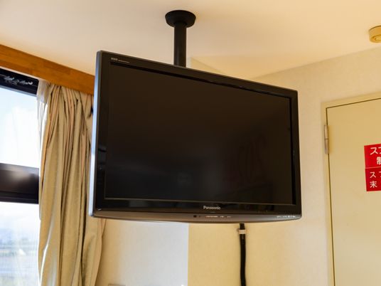 壁掛け薄型テレビの客室