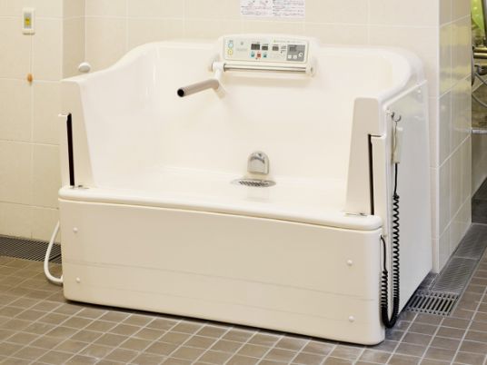 快適なバスタイムを提供する浴室