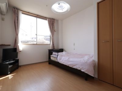 広々とした明るい居室