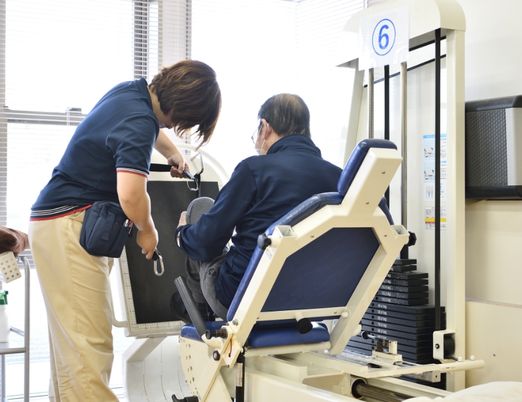 運動機器がある訓練室  