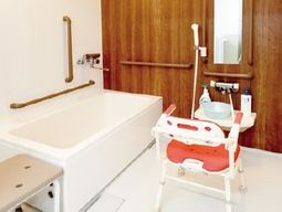 バリアフリー浴室設備