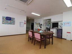 多目的室の清潔な空間