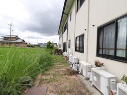 清潔感のある外壁の建物