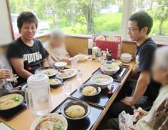 和気あいあいのダイニングルーム