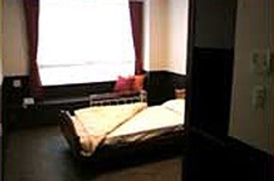 落ち着いた雰囲気の居室