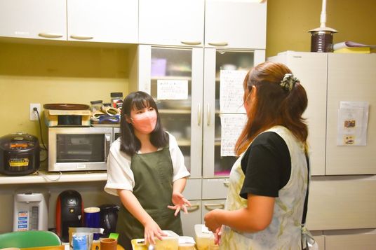 活気あふれるキッチン