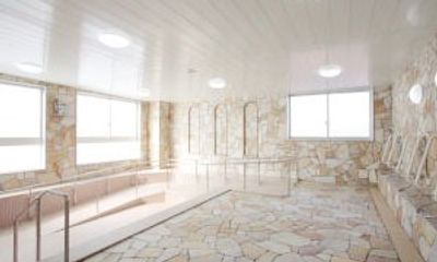 柔らかな光の浴室