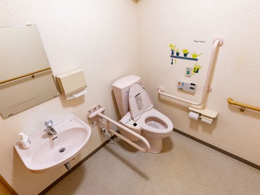 バリアフリー構造のトイレ