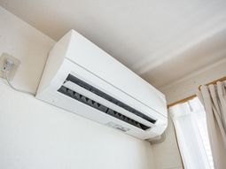 壁掛けエアコン  