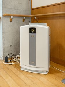 空気清浄機のある廊下  