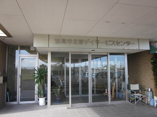 開放的なエントランス