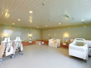 明るい浴室  