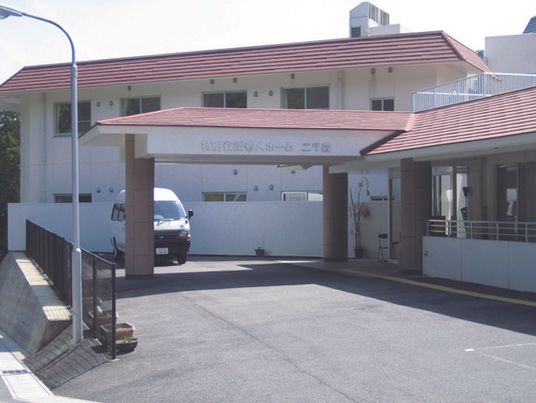駐車可能な建物外観