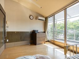 明るい居室  