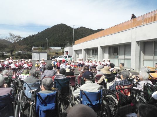屋外でのイベントの様子