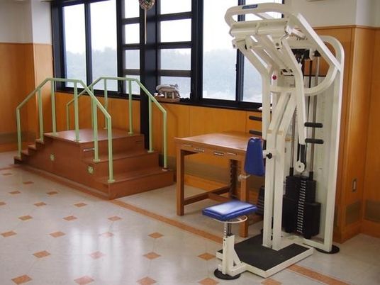機能訓練室の運動器具  