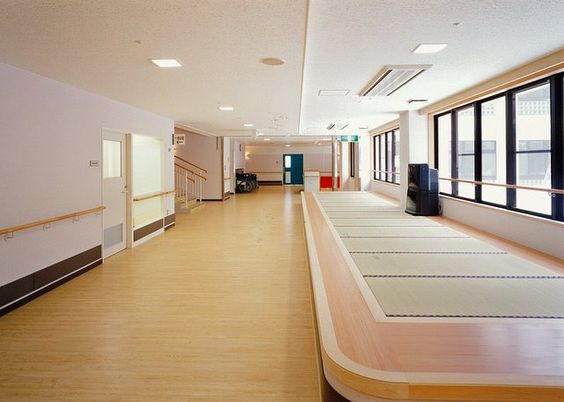 広々とした廊下