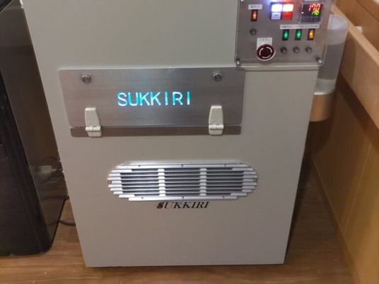 空気清浄機の機器  