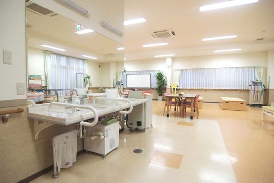 広い明るい室内