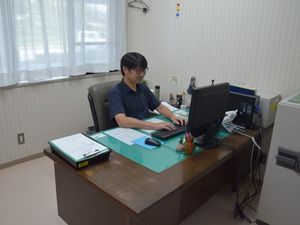 スタッフ業務の室内