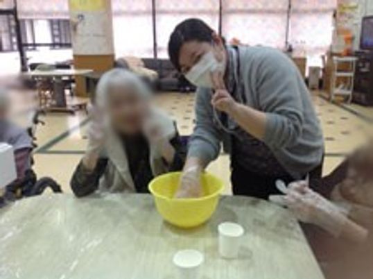 作業中の施設内