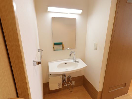  清潔感のある洗面台  