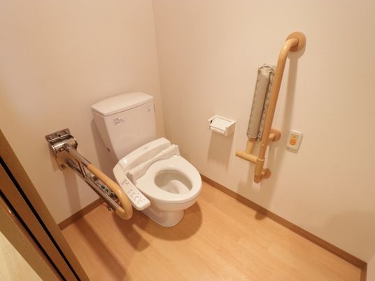 バリアフリートイレ 