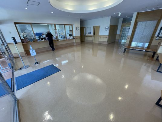 清潔な入り口の廊下