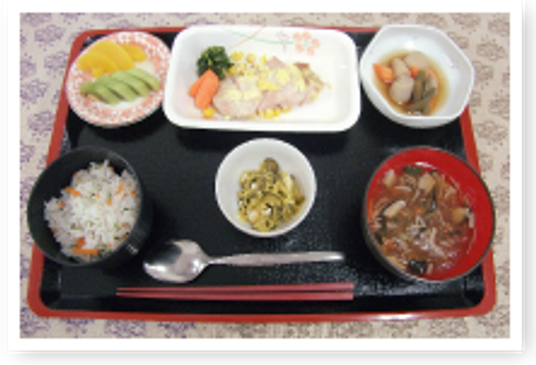 彩り豊かな料理の膳