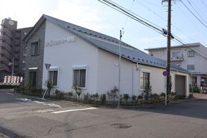 落ち着いた雰囲気の外観