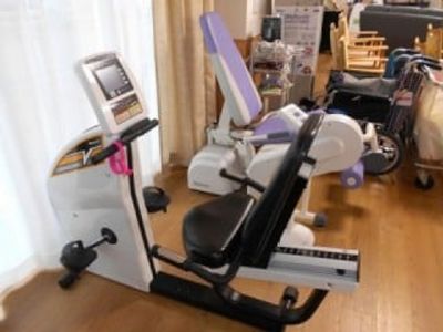 運動機器が並ぶ空間