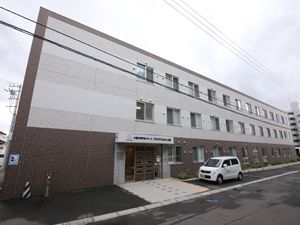 現代的な建物の外観