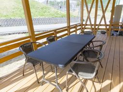屋外のテーブルセット