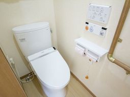 便利な設備の洋式トイレ