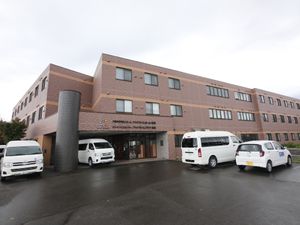 広々とした外観の建物